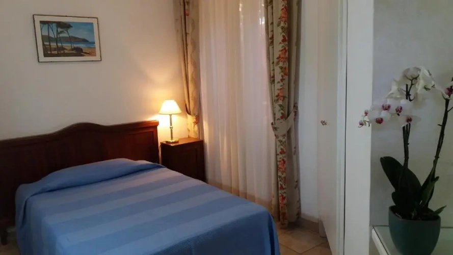 Standard Double room with view