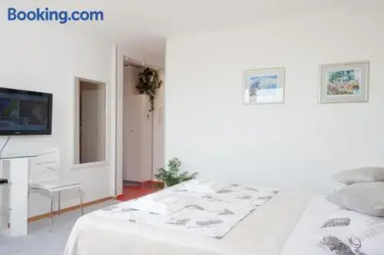 Amanda Apartment