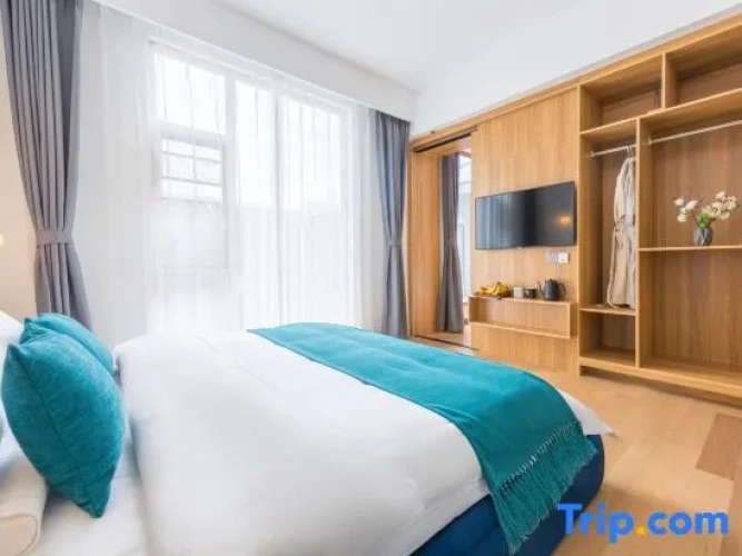 2 Bedrooms Suite