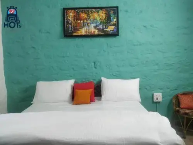 HOTs Hostel Nainital