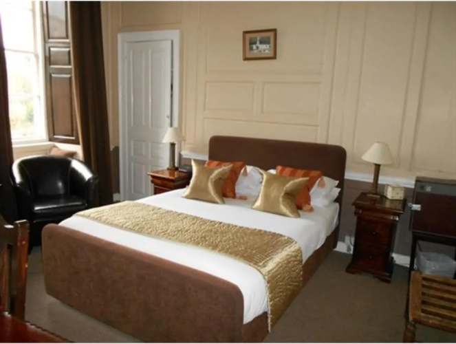 Bowlish House - Restaurant with rooms