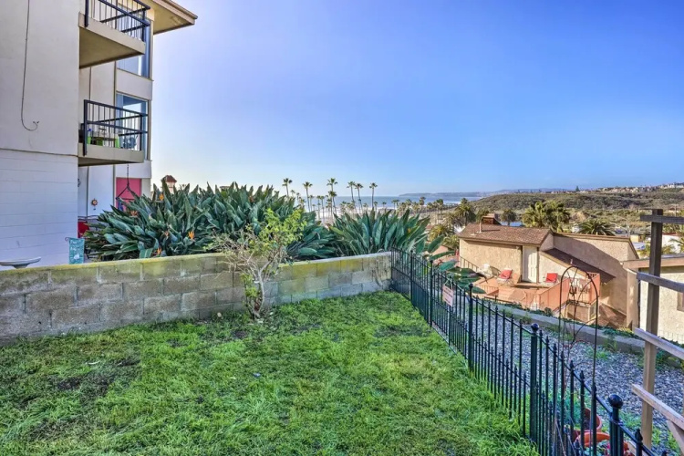 San Clemente Condo w/ Gorgeous Views: Near Beach!