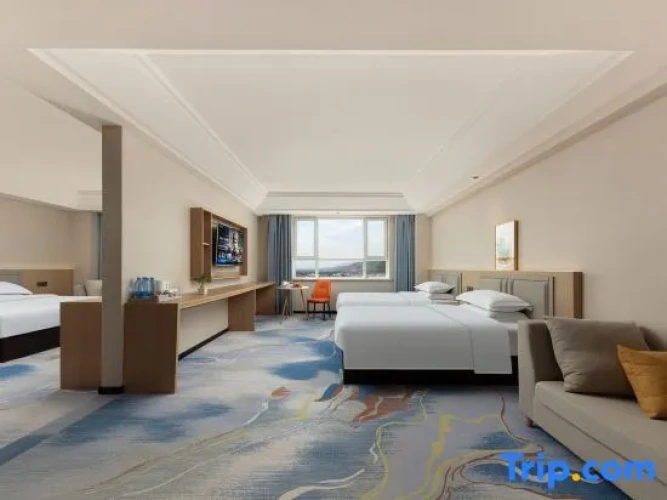 Deluxe Family Suite with river view