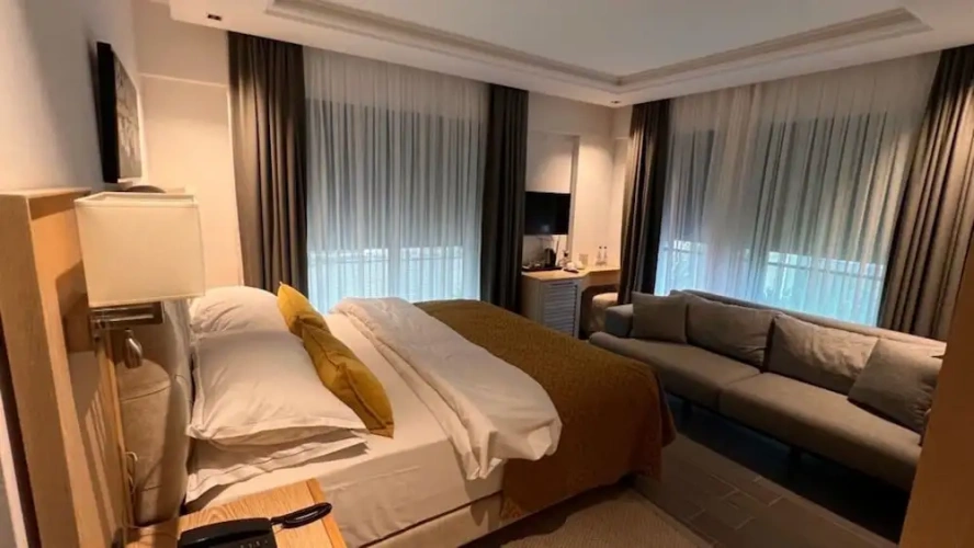 Economy room
