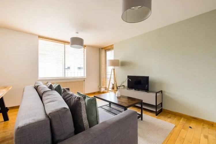 2 Bedrooms Apartment
