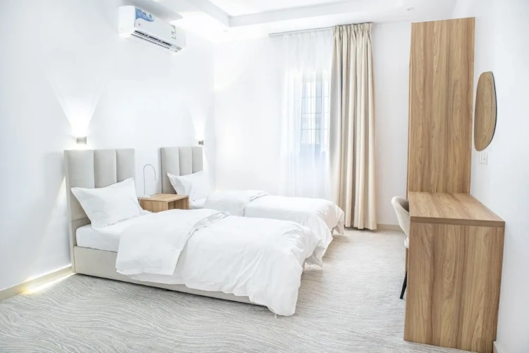 2 Bedrooms Apartment