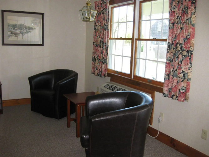 The Chatham Motel