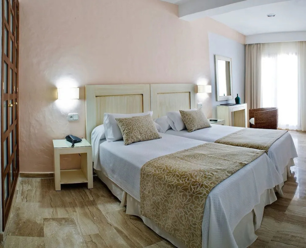 Hotel Doña Lola Zahara