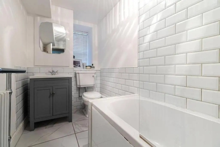 Walk Anywhere From This Cosy Central Flat