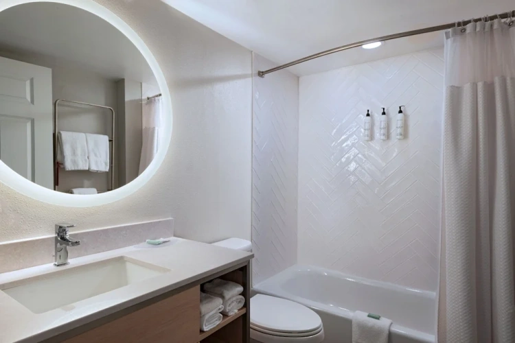 1 Bedroom Suite