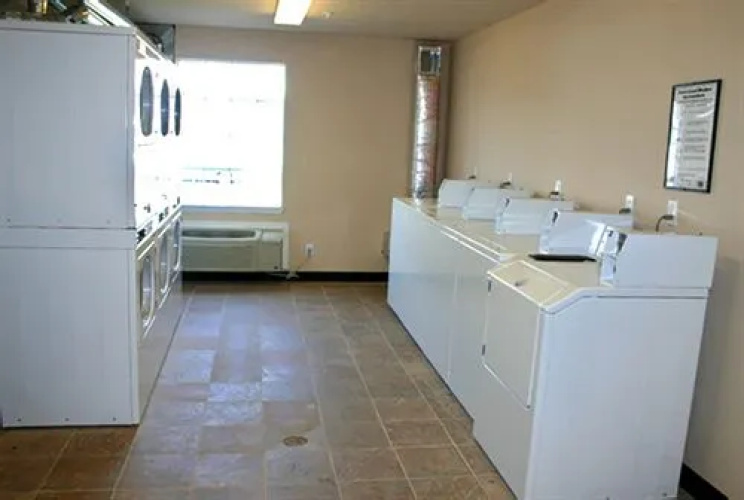 Savannah Suites