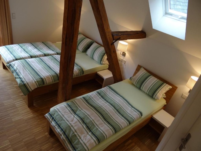 Standard Triple room with balcony