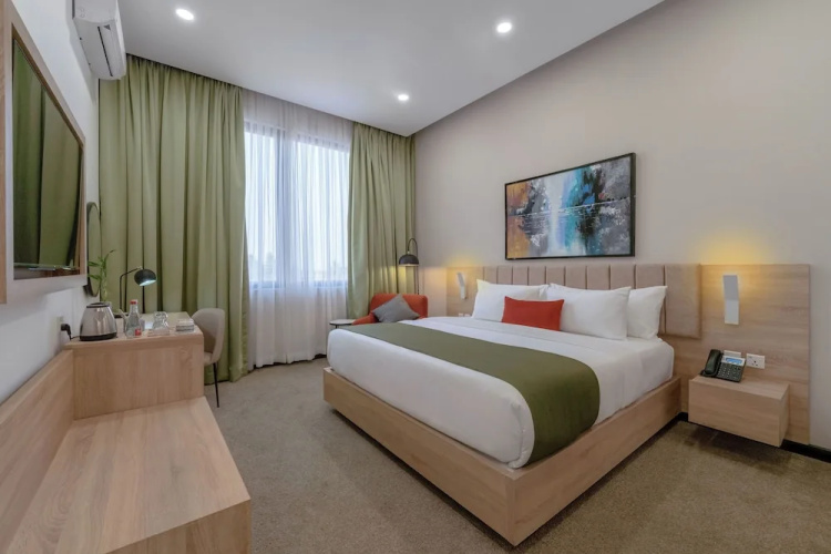 Eden Gardens Hotel
