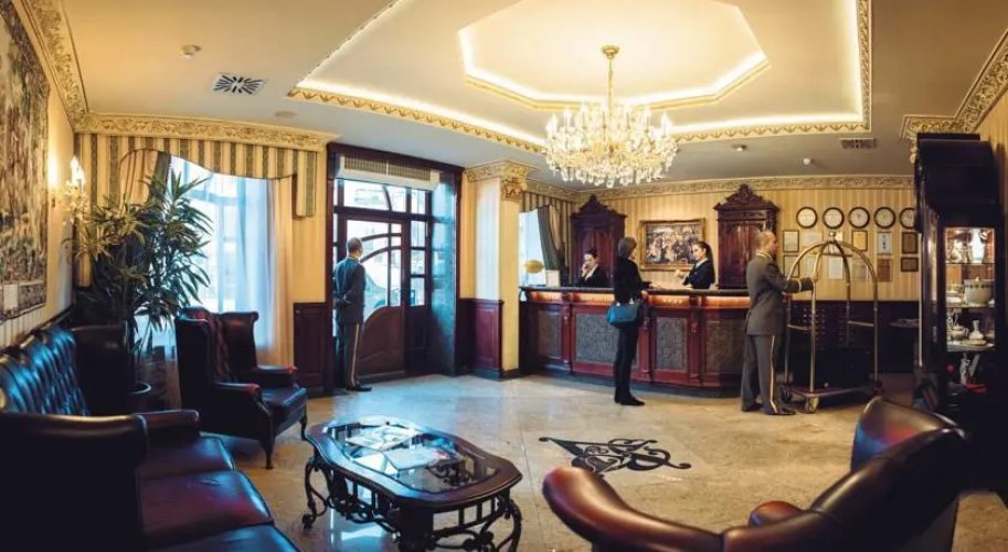 Old Continent Hotel