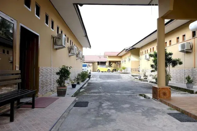 OYO 2766 Kezia Kost