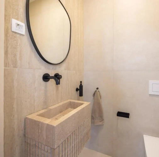 4 Bedrooms Villa