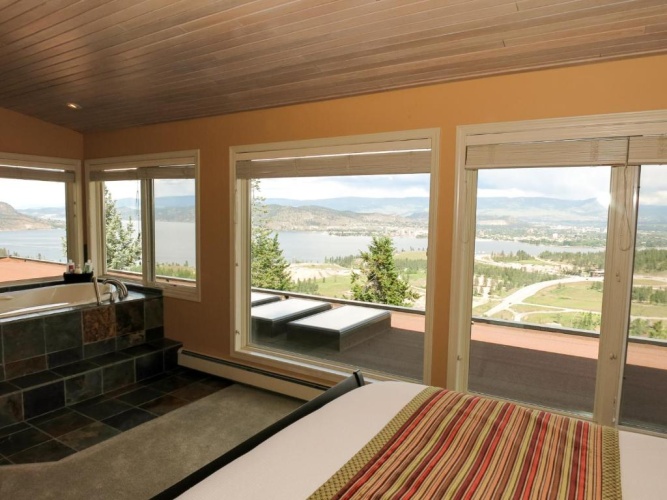 Deluxe Double Suite