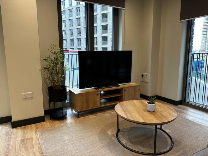 Spacious & Luxurious 2-bed Apartment in London