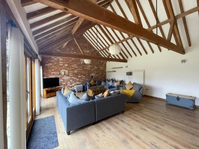 4 Bedrooms Double Cottage