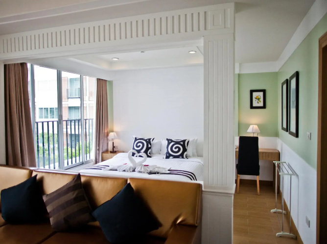 Paradise Hotel