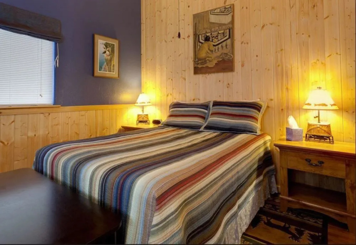 Sea Parrot Inn