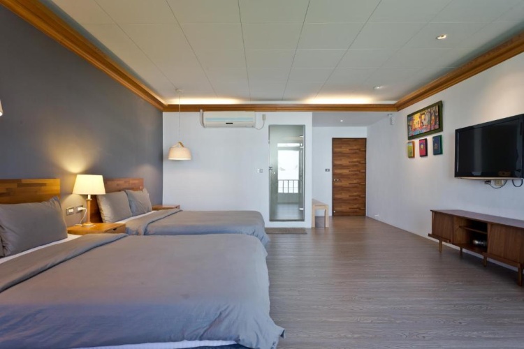 Deluxe Quadruple room