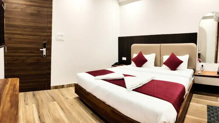 Hotel 7 Heaven
