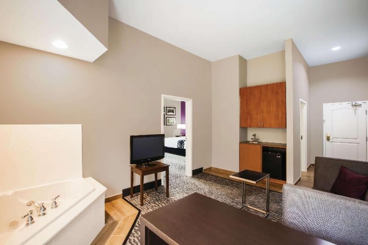 Double Suite