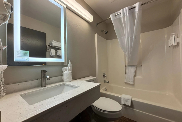 Microtel Inn & Suites by Wyndham Springfield