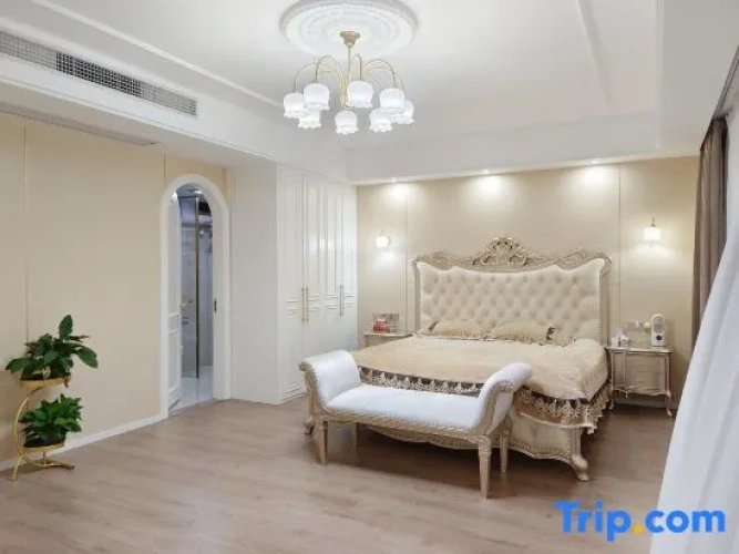 Deluxe Family Suite