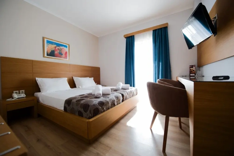 1 Bedroom Deluxe Double room with balcony