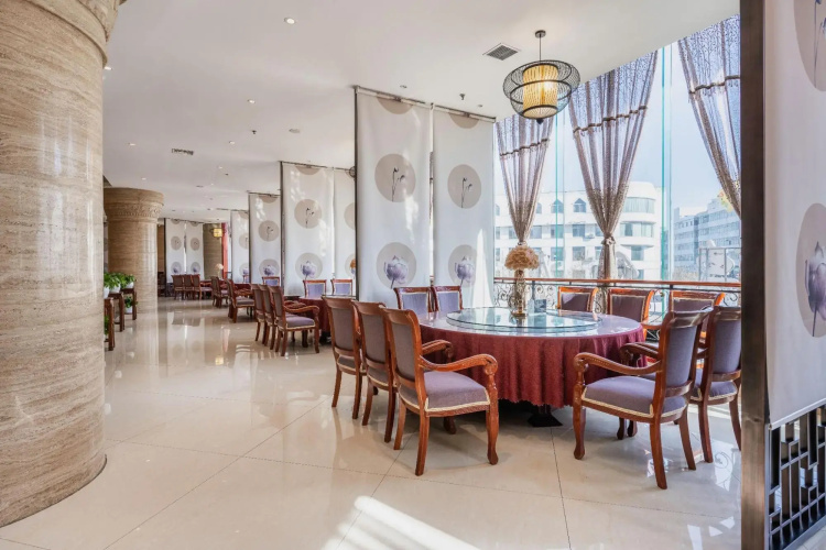De He Hou Hotel