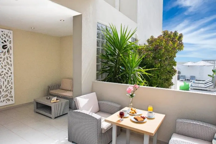 Standard Double room with balcony and with garden view