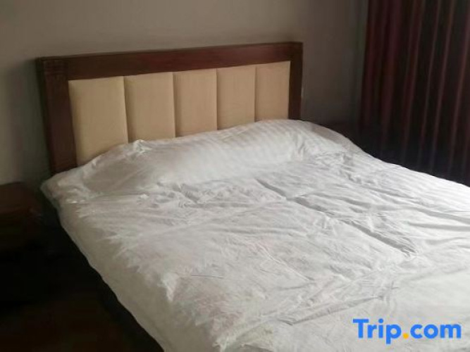 Zeqi Hotel