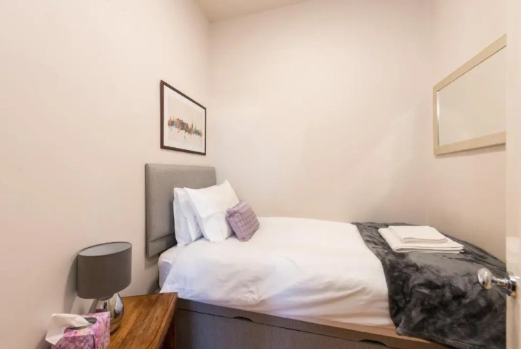 2 Bedrooms Apartment