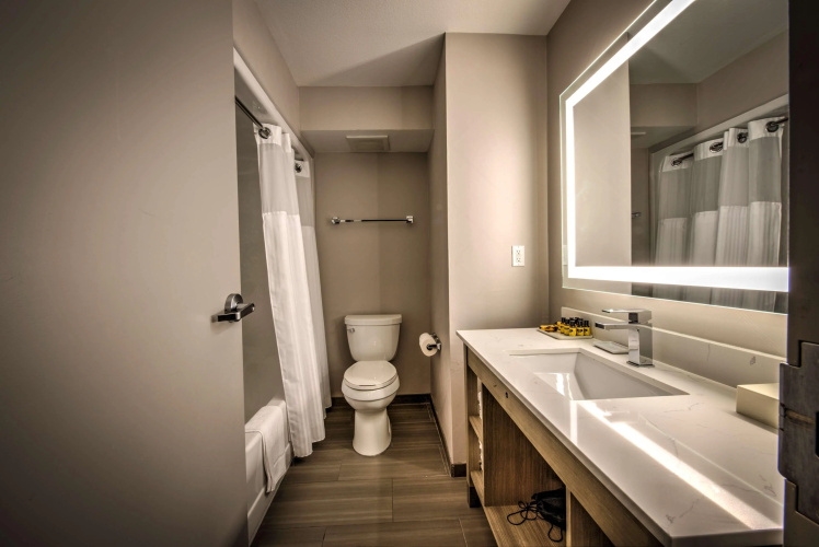Best Western Plus Media Center Inn & Suites photo 11