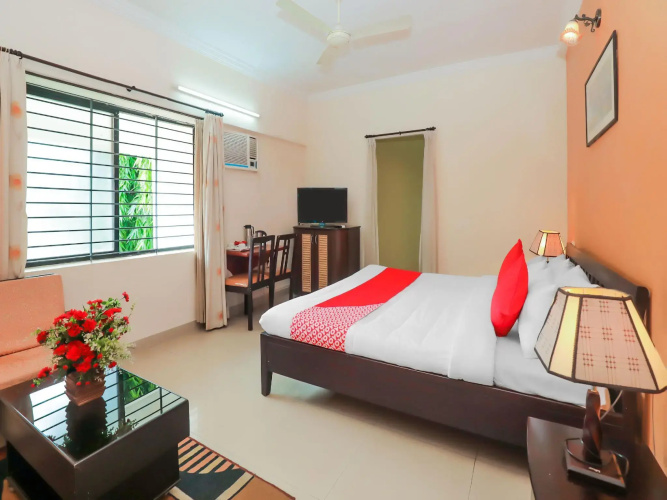 OYO 17278 Hotel Srinivas