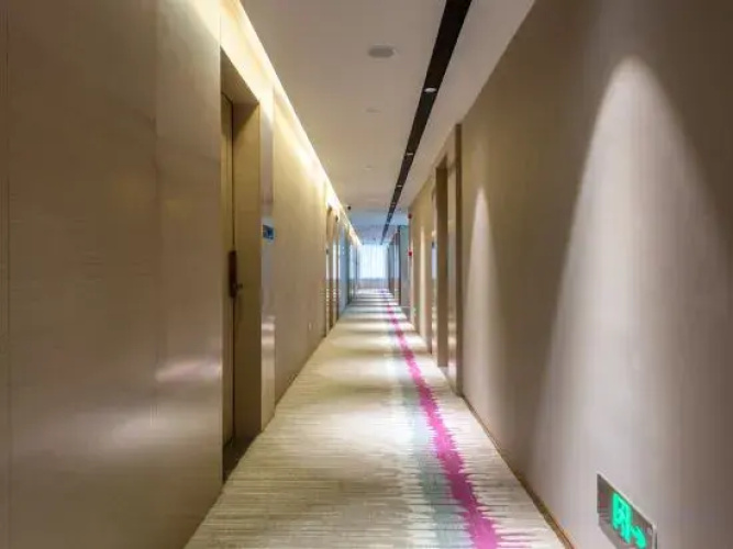Lavande Hotel (Sihui High-tech Development Zone Dawang Plaza)