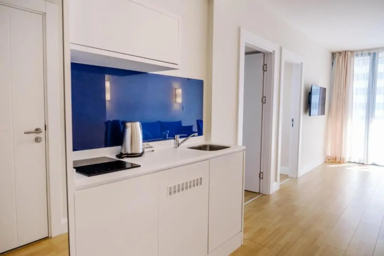 2 Bedrooms Apartment