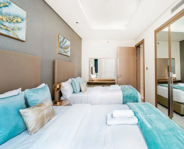 Glamorous 2BR in Damac Paramount Tower