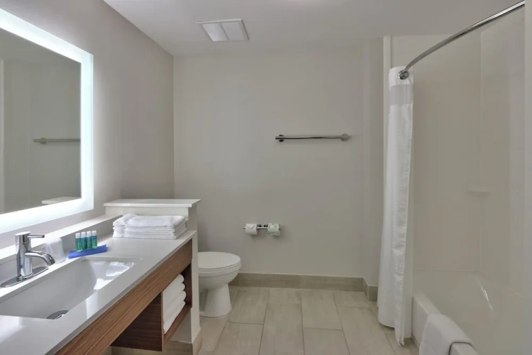Quadruple Suite