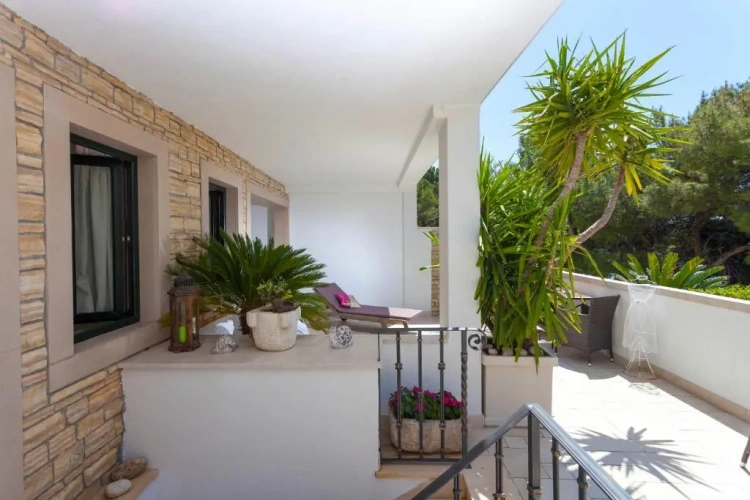 1 Bedroom Family Apartment with balcony and with sea view