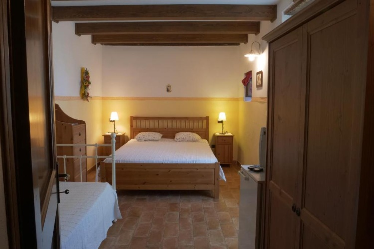 Standard Triple room with view