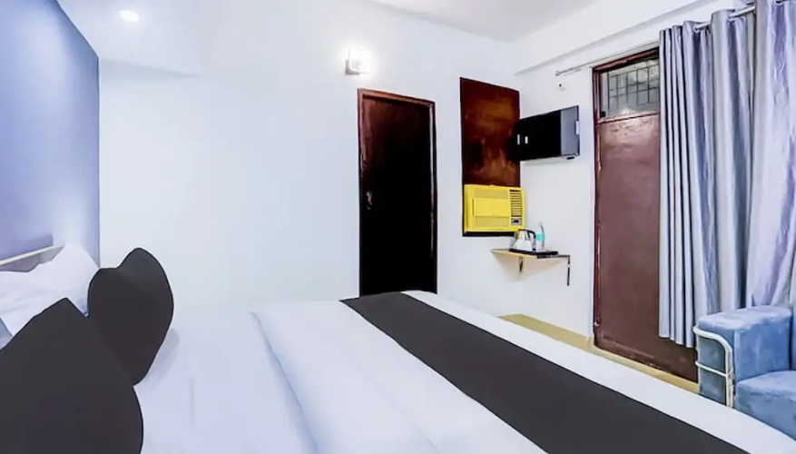 Roomshala 154 Hotel Atharv