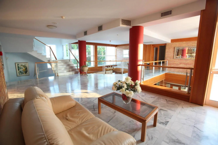 Iria Beach Hotel