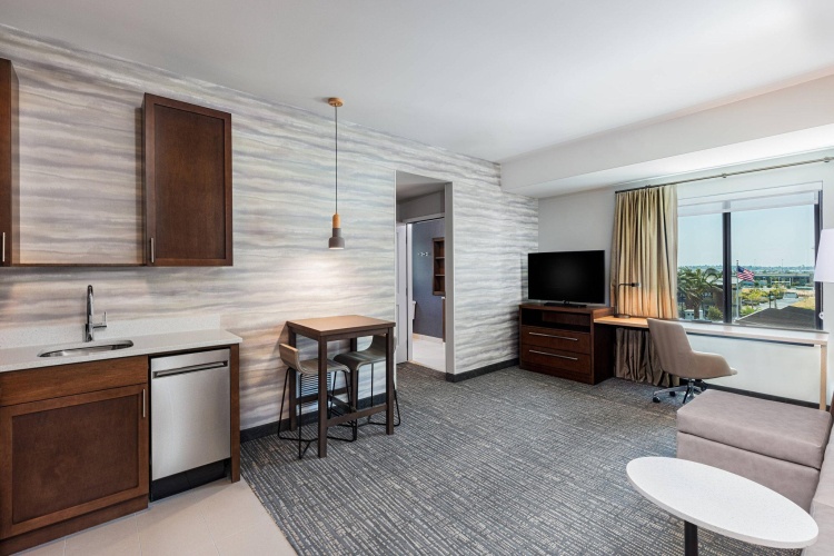 1 Bedroom Quadruple Suite
