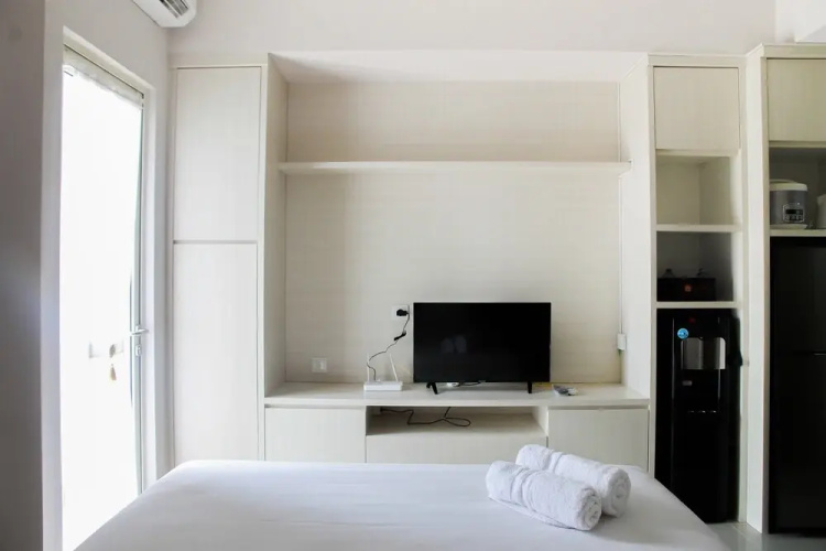 Simply Studio at The Oasis Cikarang Apartment