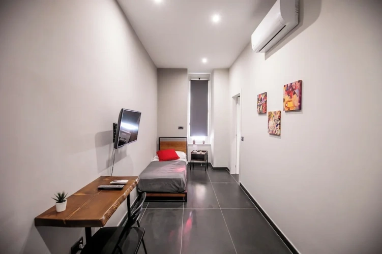 Deluxe Single room