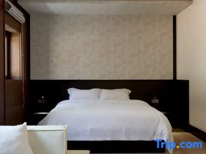 Bed in Dorm