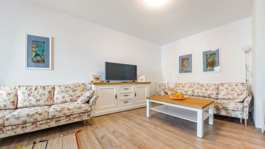 Apartment with balcony